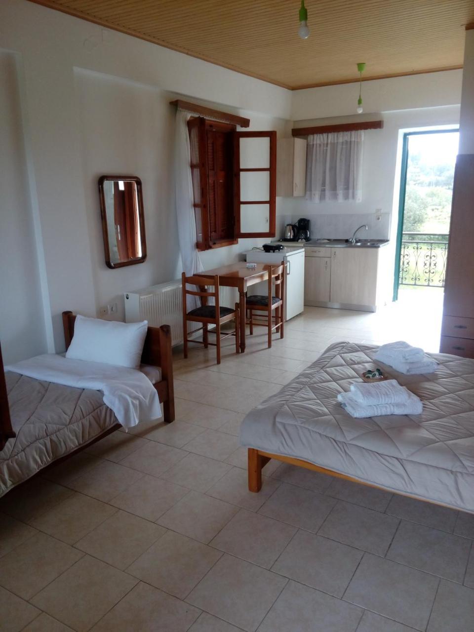 Studio Apartments A Breath Away From Myrtos By "Prime" Anomeria Bagian luar foto